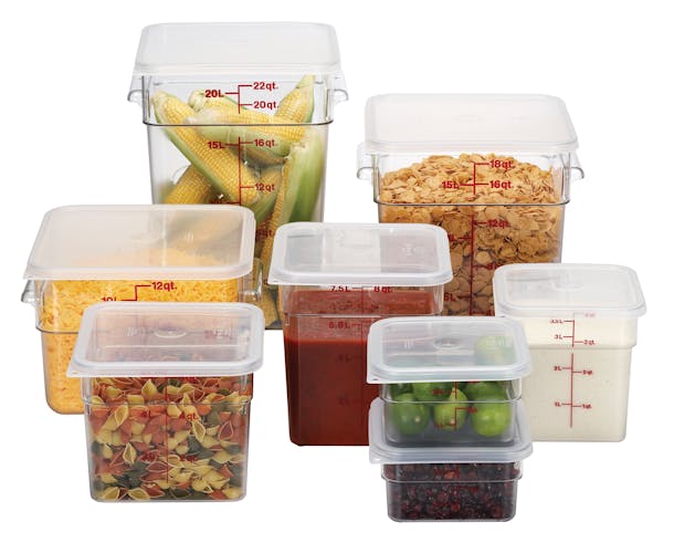 https://cambro-dam.imgix.net/PU0DO3EZ/as/plg3wf-9ilgmo-gil899/Eight_Camwear_Squares_with_Food__Seal_Covers.jpg?fit=crop&h=500&auto=format,compress